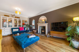 Living room- click for photo gallery